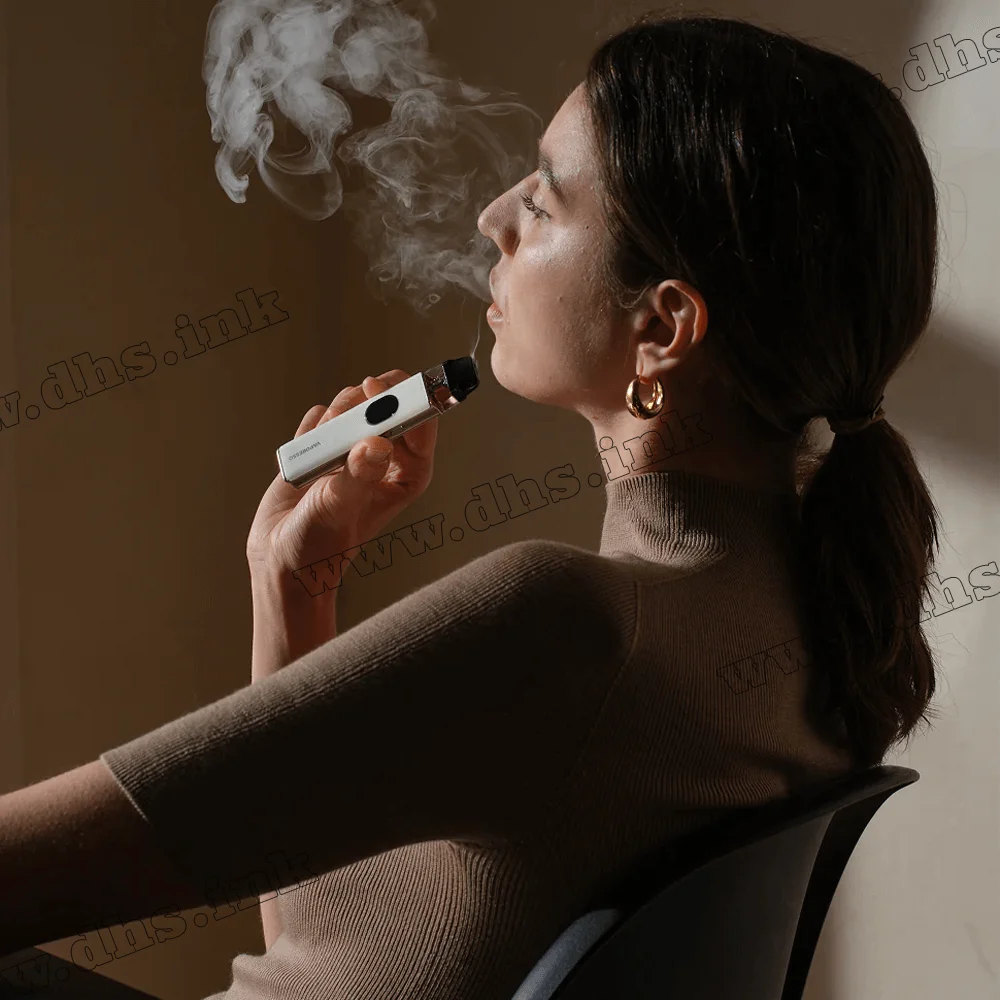 Багаторазова електронна сигарета - Vaporesso XROS 5 Pod Kit 1500 мАг (Opal Pink)